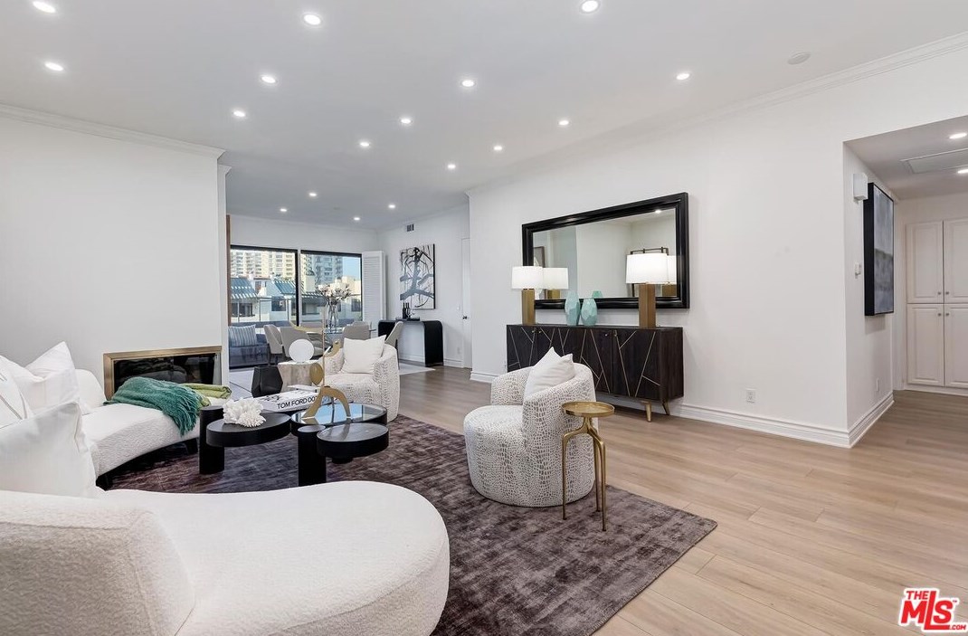 2384 Century Hl, Los Angeles, CA 90067-3514