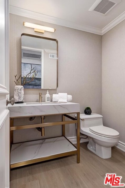 2384 Century Hl, Los Angeles CA  90067-3514 exterior