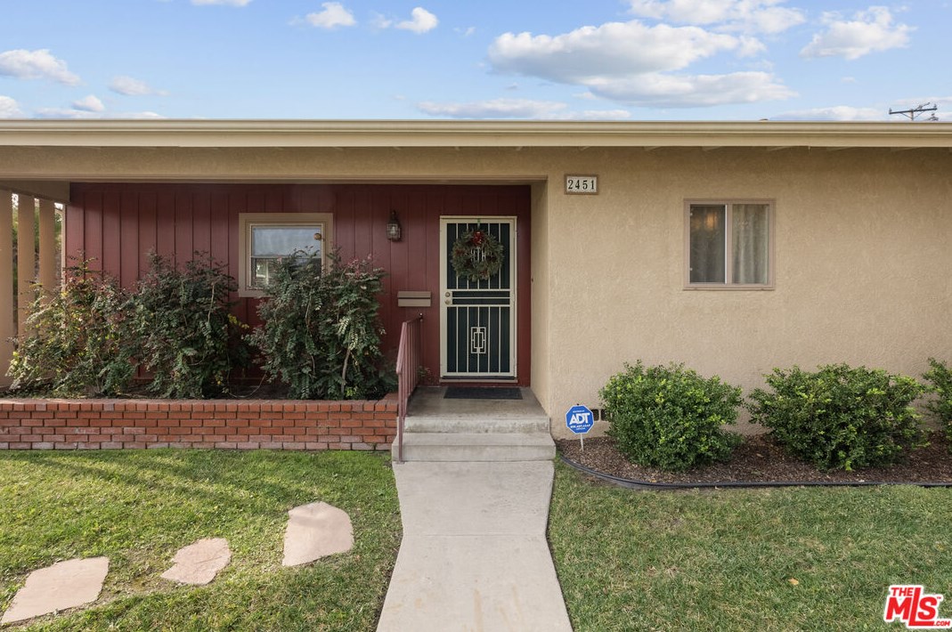 2451 Terraine Ave, Long Beach, CA 90815-1962