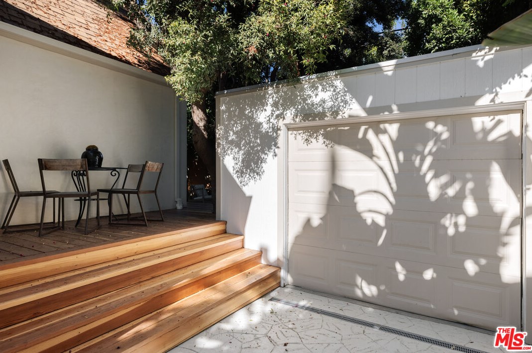 8829 Ashcroft Ave, Los Angeles CA  90048-2401 exterior