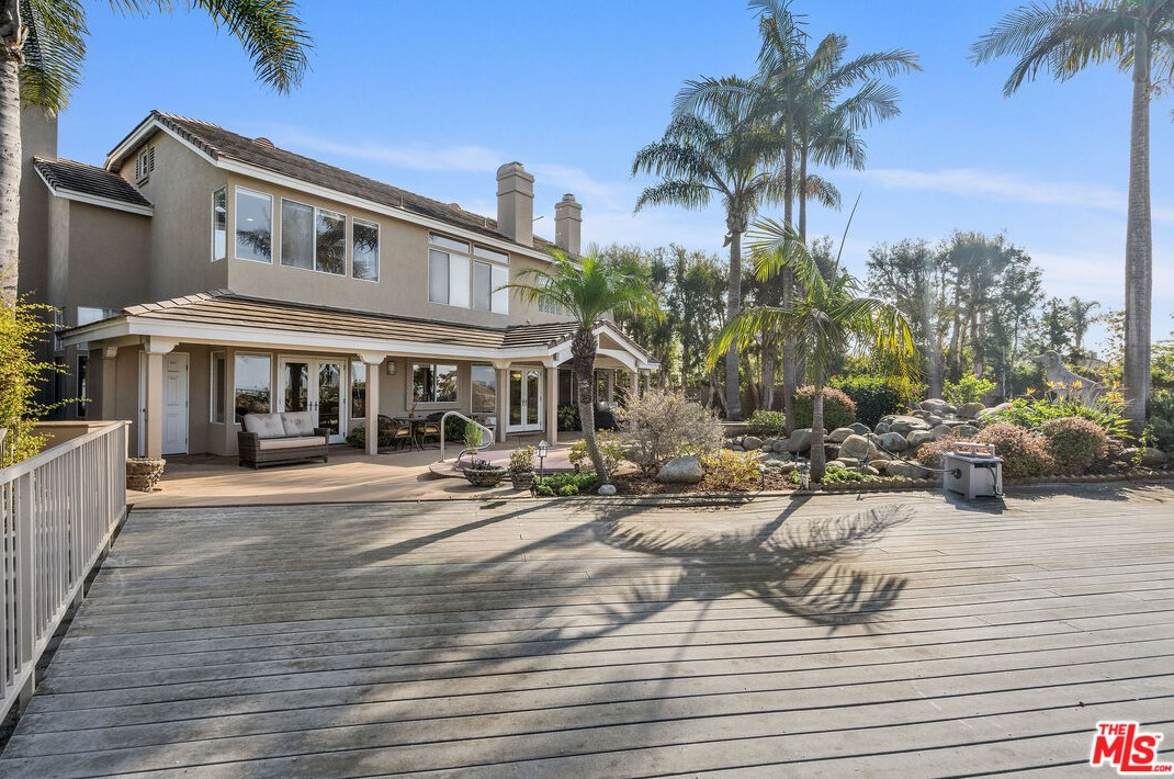 5003 Pendleton Ct, Los Angeles, CA 90056-1066