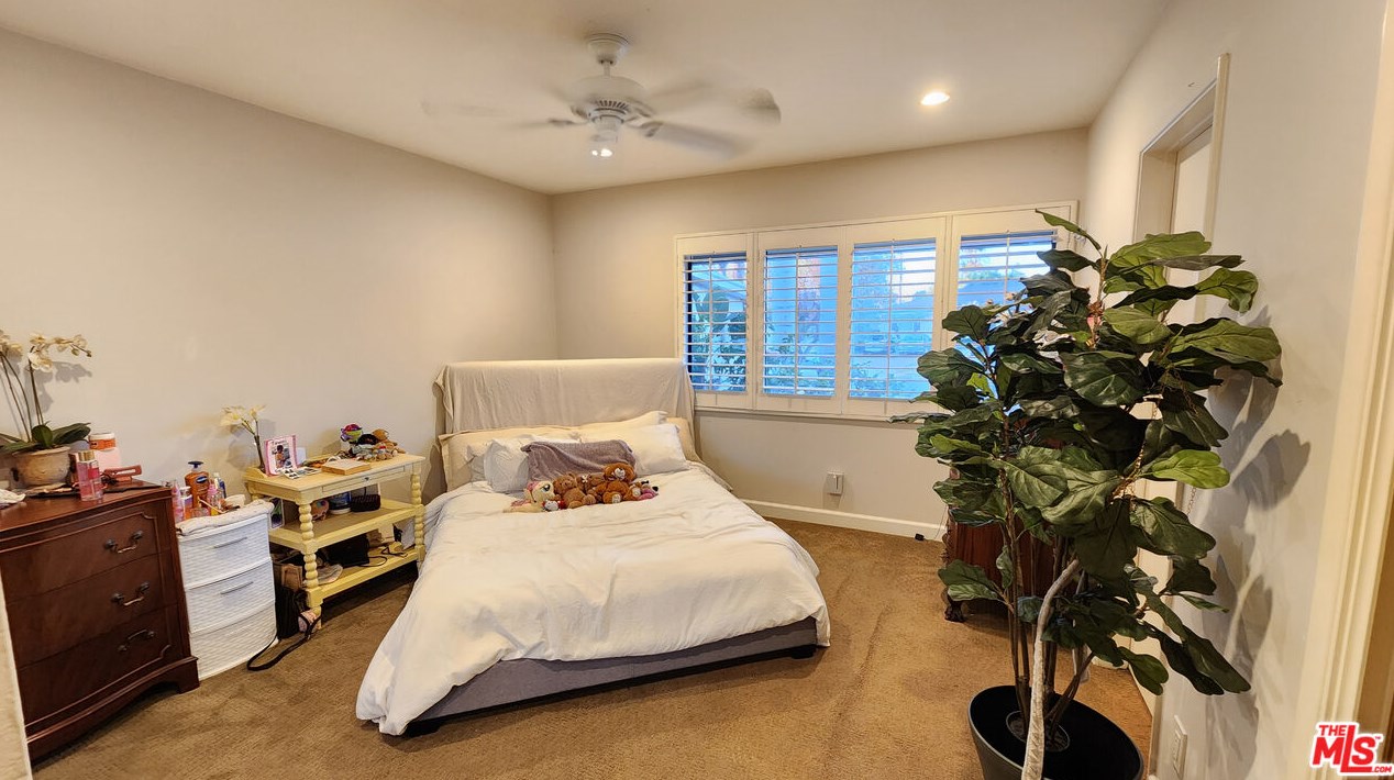 5602 63rd St, Los Angeles, CA 90056-2013