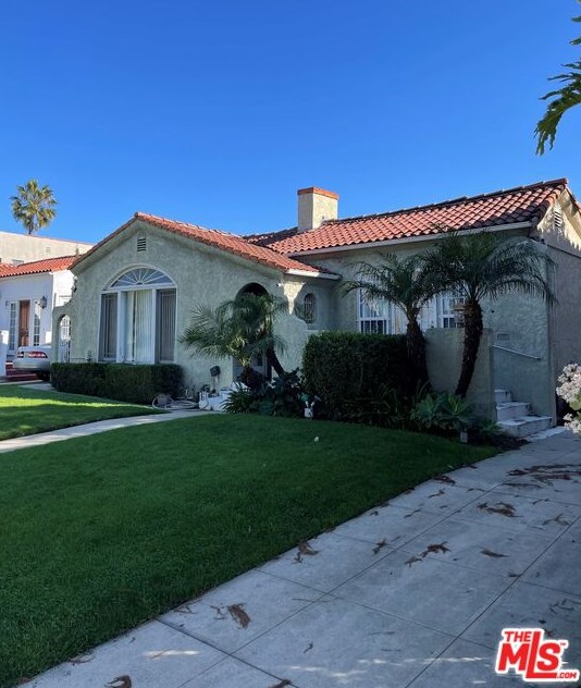 1236 Redondo Blvd, Los Angeles, CA 90019-1546