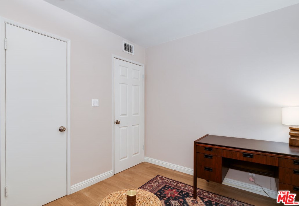 4585 Don Ricardo Dr, Los Angeles CA  90008-2811 exterior