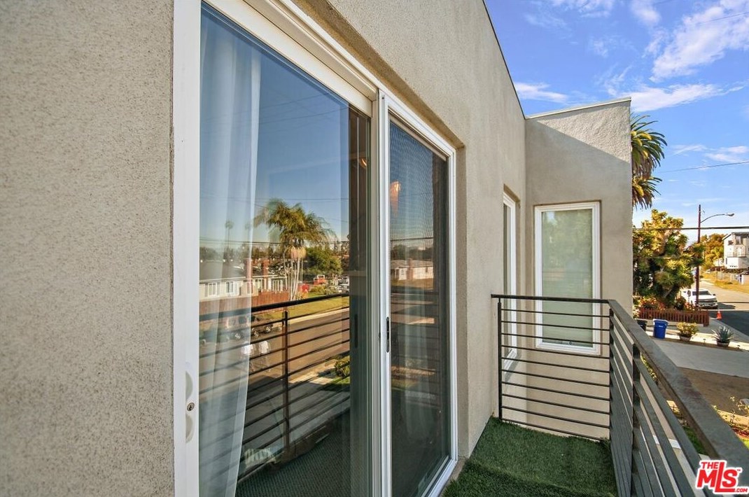 5015 Purdue Ave, Los Angeles CA  90230-5222 exterior