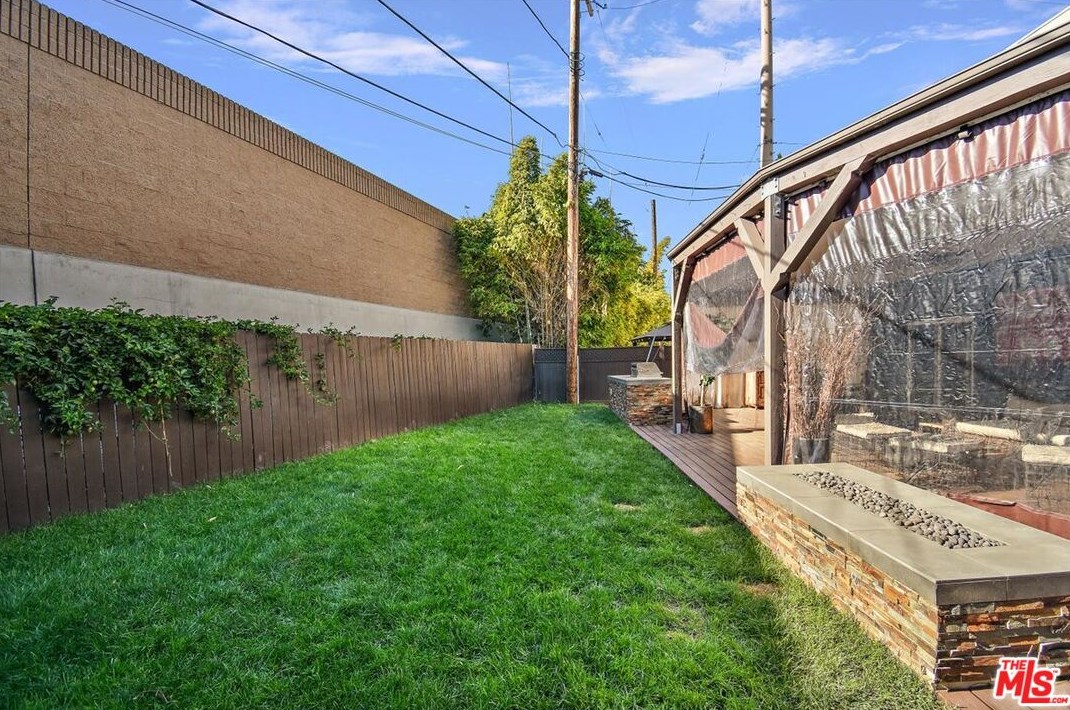 5015 Purdue Ave, Los Angeles CA  90230-5222 exterior