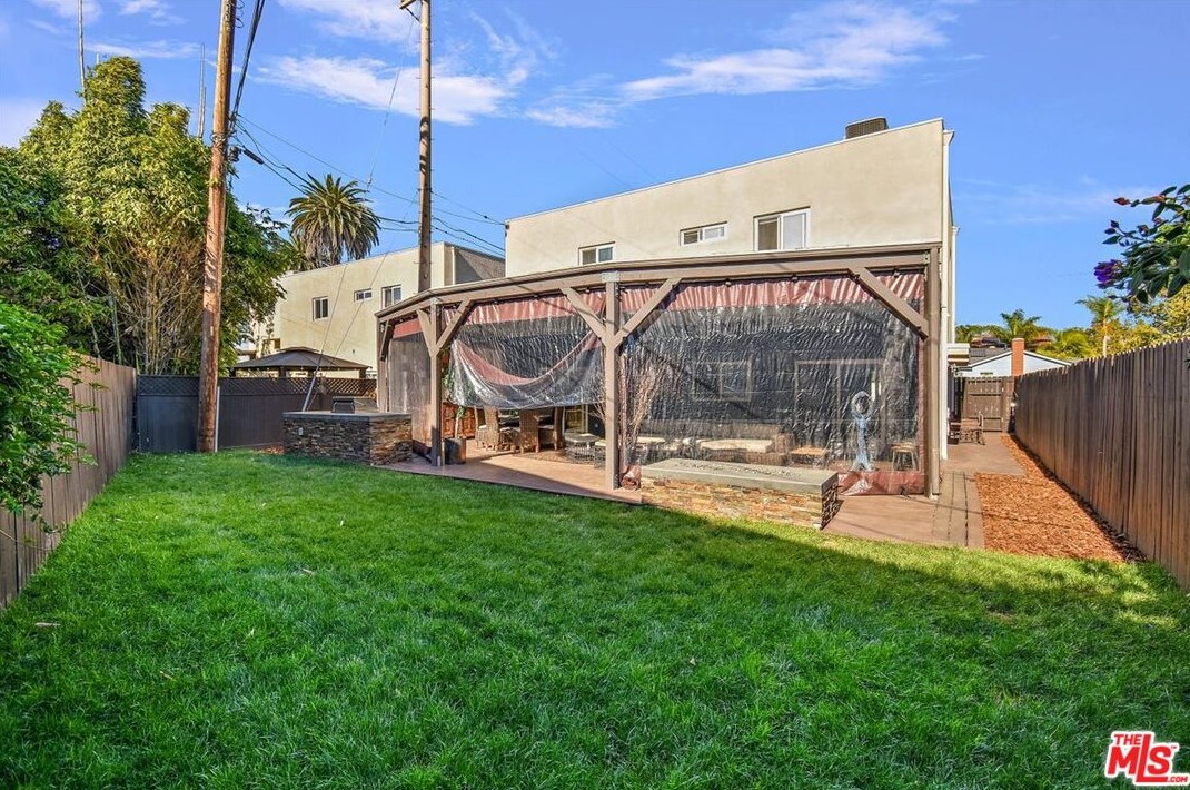 5015 Purdue Ave, Los Angeles CA  90230-5222 exterior