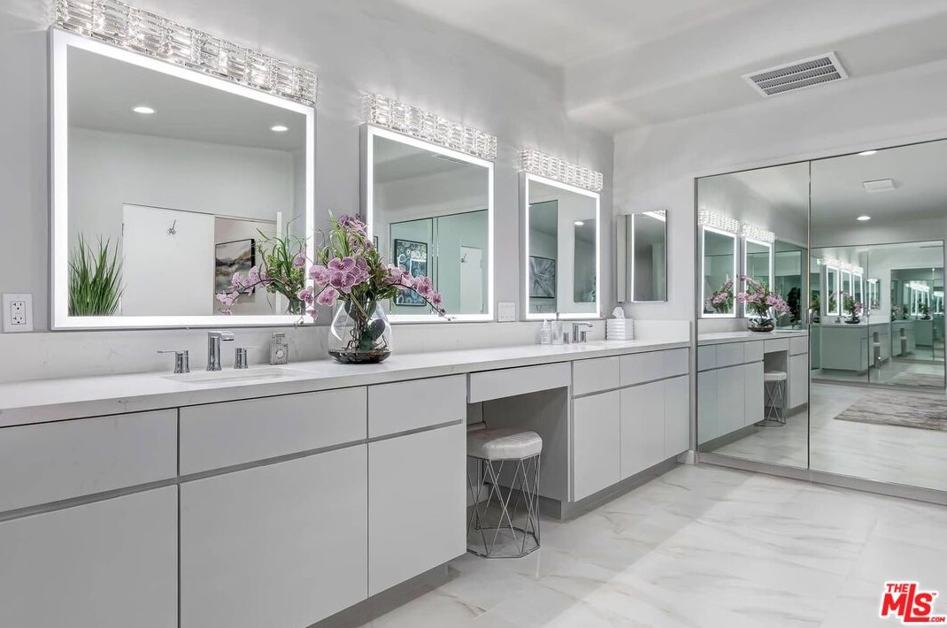 2183 Century Woods Way, Los Angeles CA  90067-6308 exterior