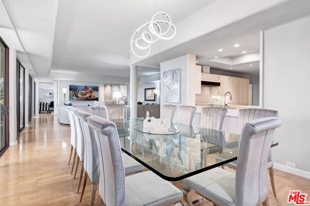 2183 Century Woods Way, Los Angeles CA  90067-6308 exterior