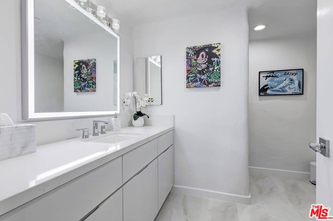 2183 Century Woods Way, Los Angeles CA  90067-6308 exterior