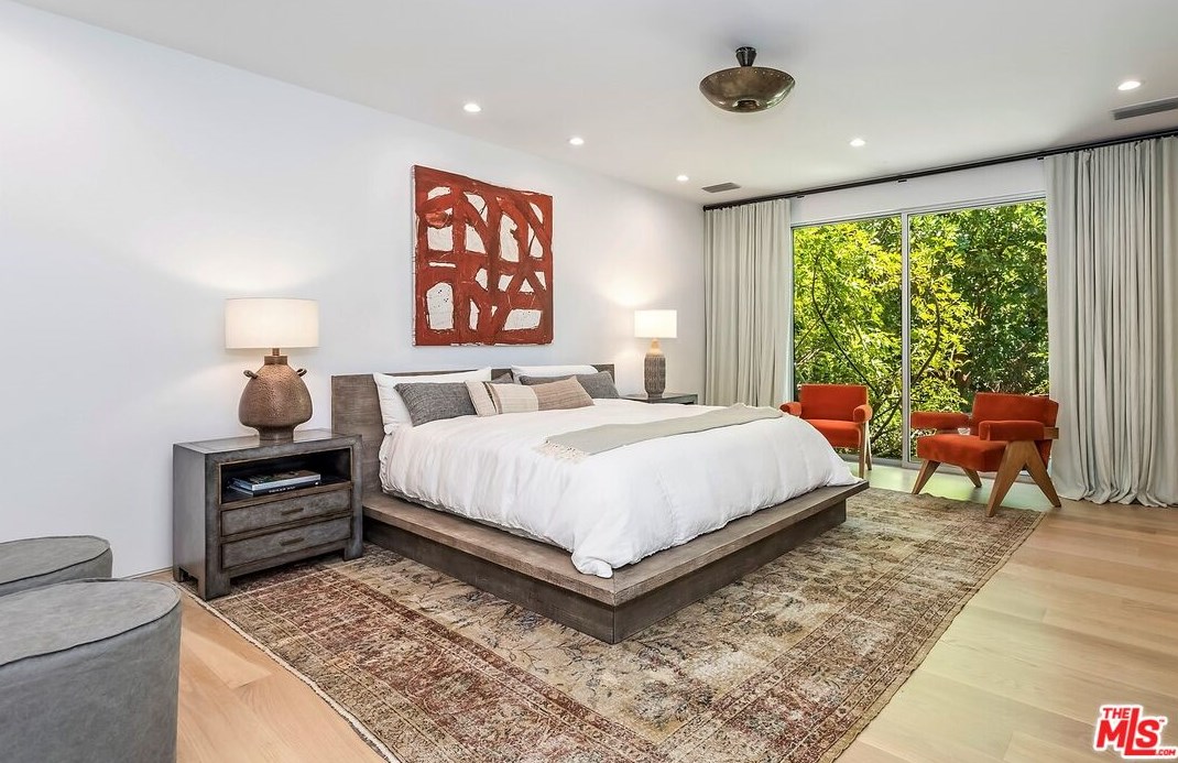 1822 Westridge Rd, Los Angeles CA  90049-1231 exterior