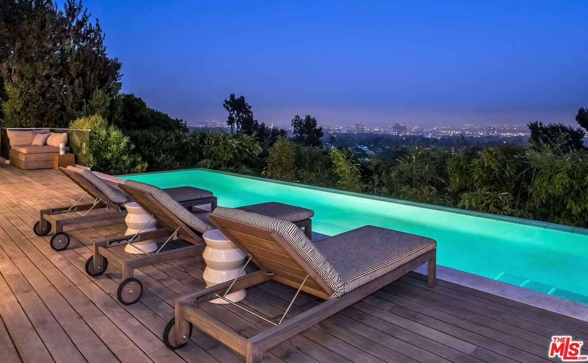 1822 Westridge Rd, Los Angeles CA  90049-1231 exterior