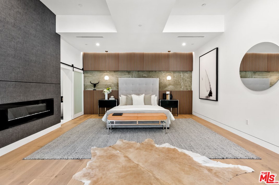 3424 Troy Dr, Los Angeles CA  90068-1436 exterior