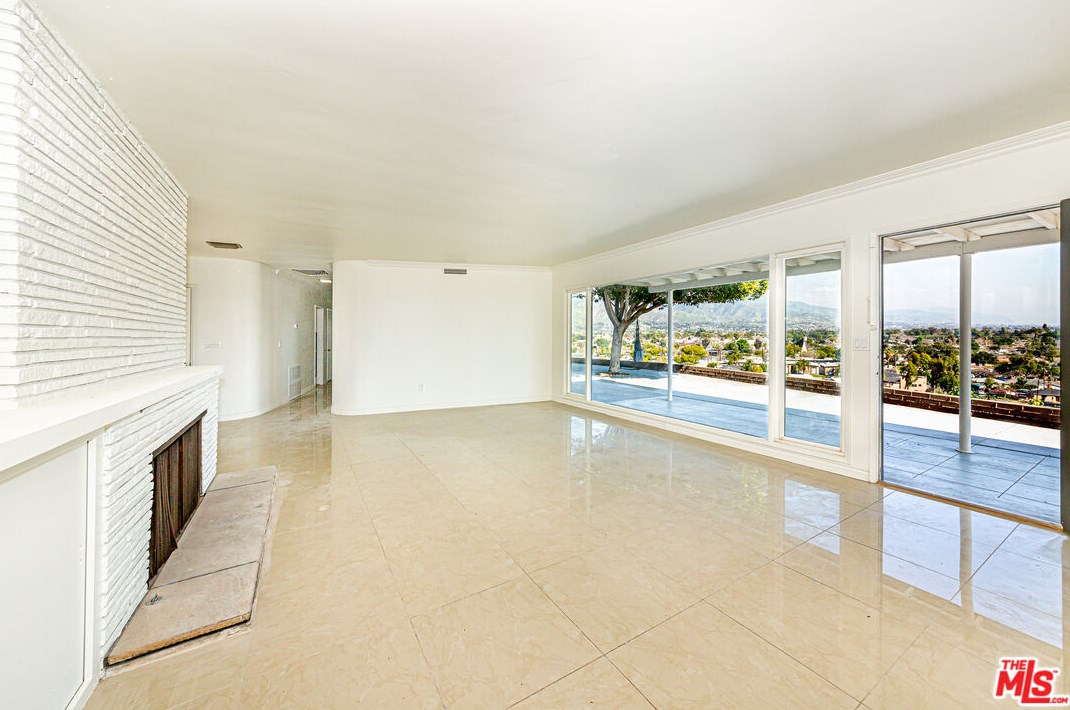 304 Edgerton Dr, San Bernardino, CA 92405-2314