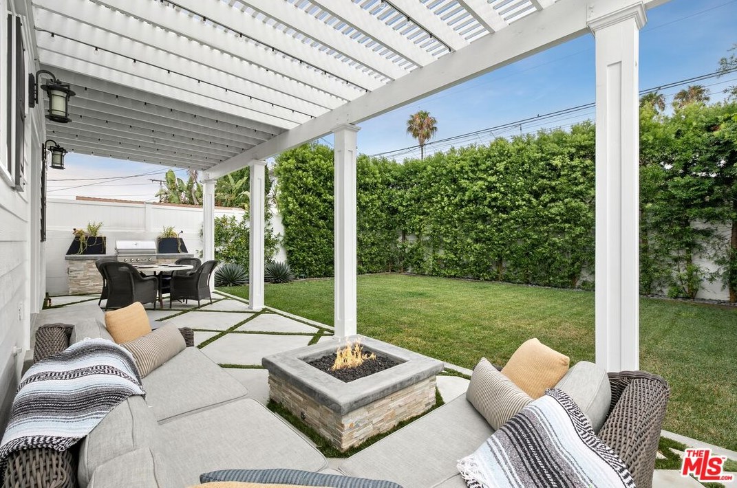 12302 Allin St, Los Angeles CA  90230-5809 exterior