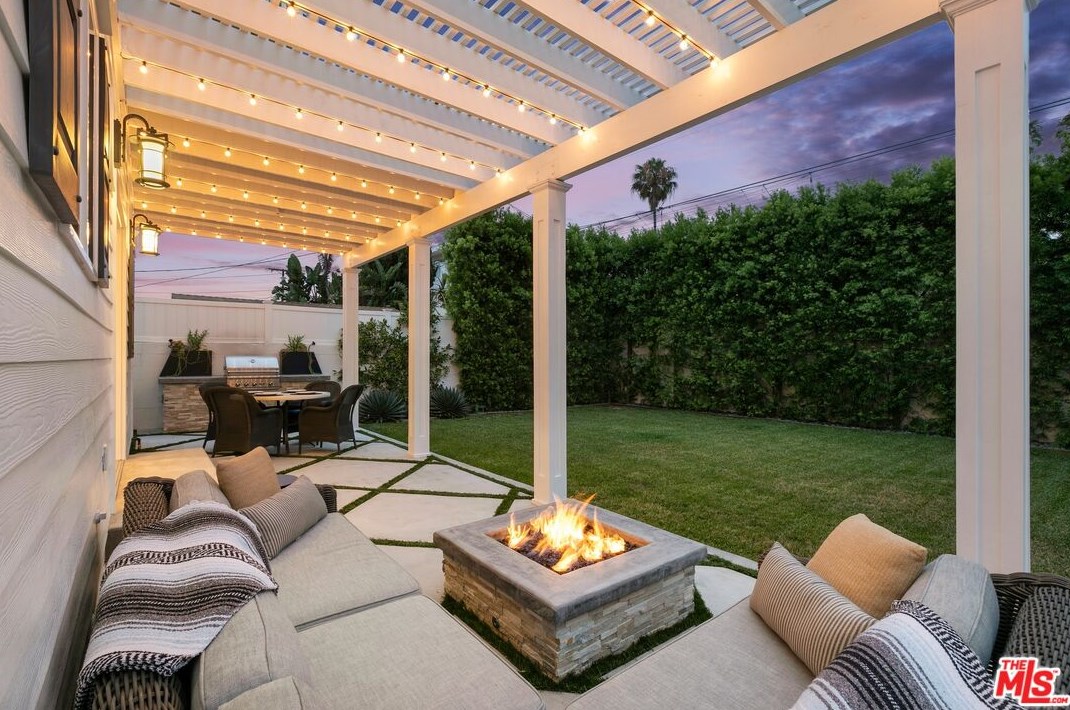 12302 Allin St, Los Angeles CA  90230-5809 exterior