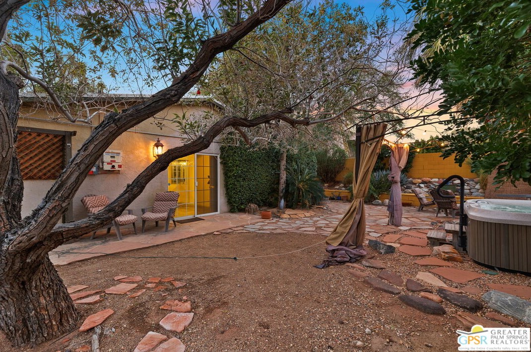 12950 Deodar Ave, Desert Hot Springs CA  92240-6653 exterior