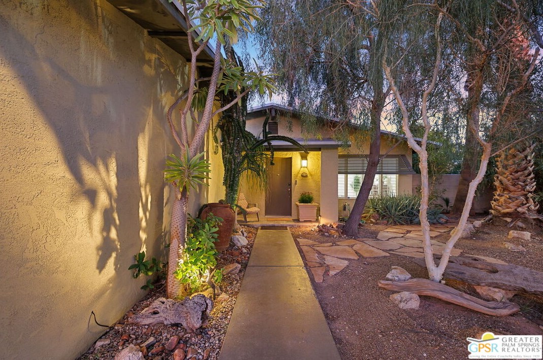 12950 Deodar Ave, Desert Hot Springs CA  92240-6653 exterior