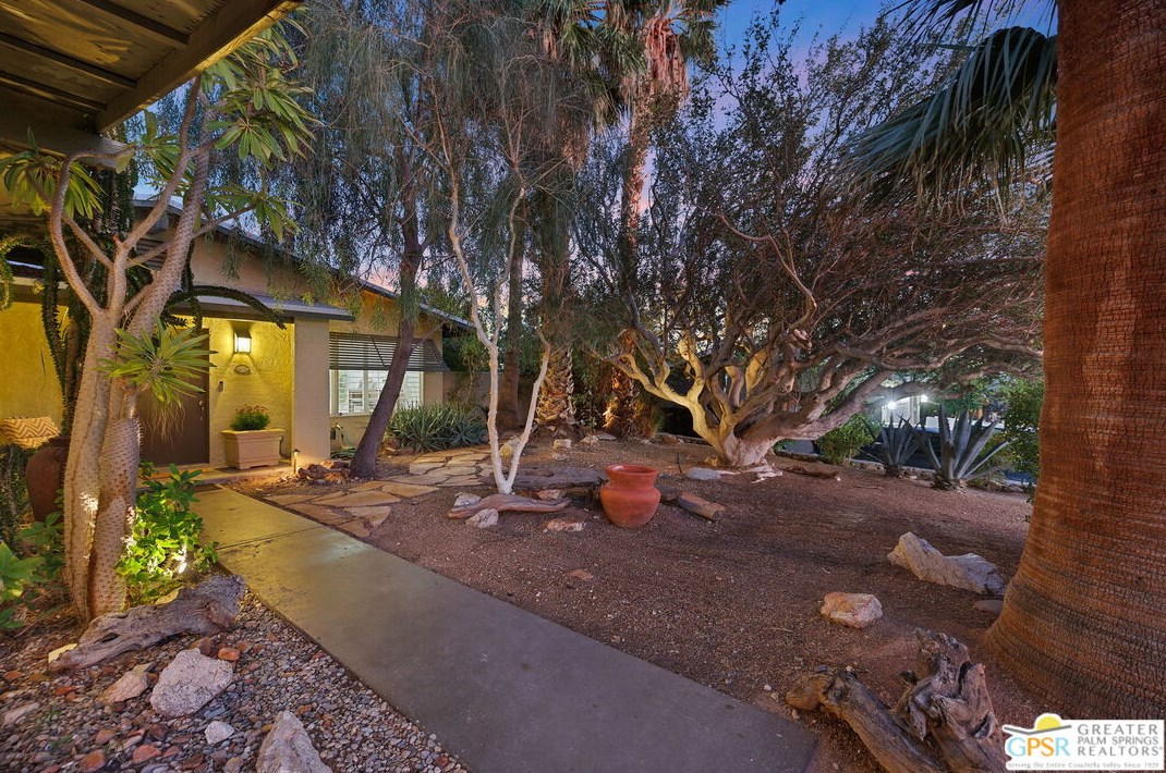 12950 Deodar Ave, Desert Hot Springs CA  92240-6653 exterior