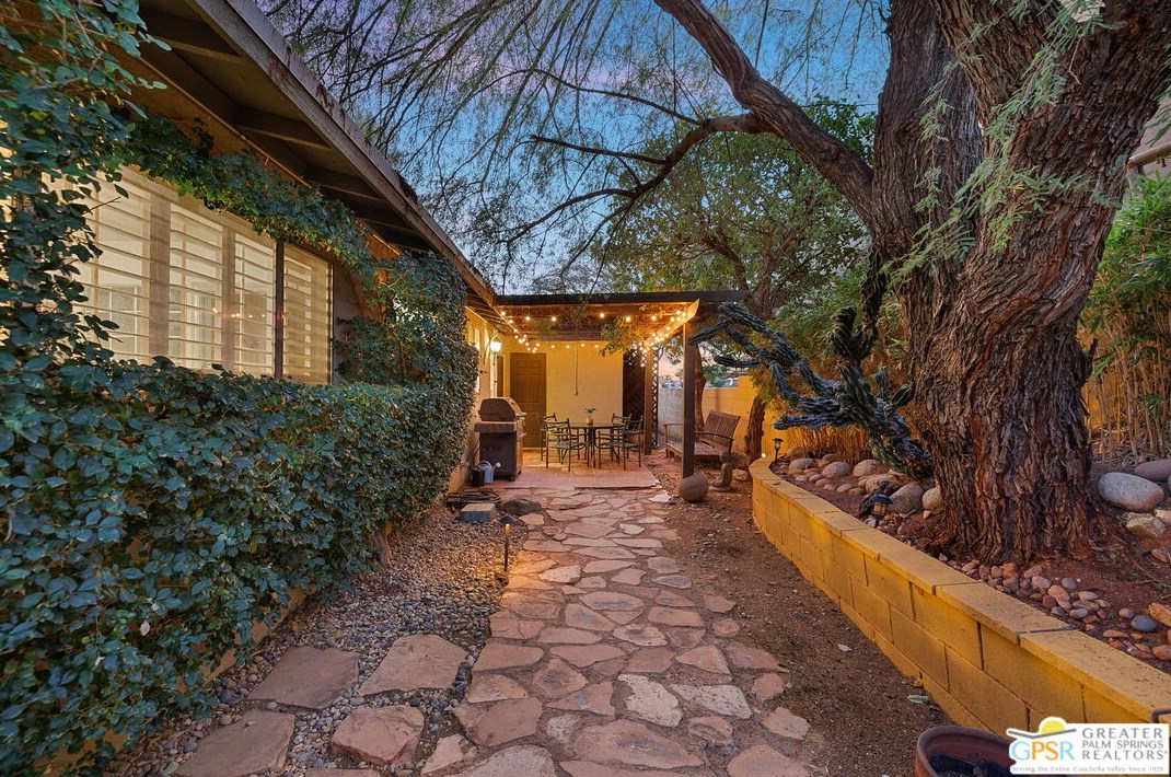 12950 Deodar Ave, Desert Hot Springs CA  92240-6653 exterior