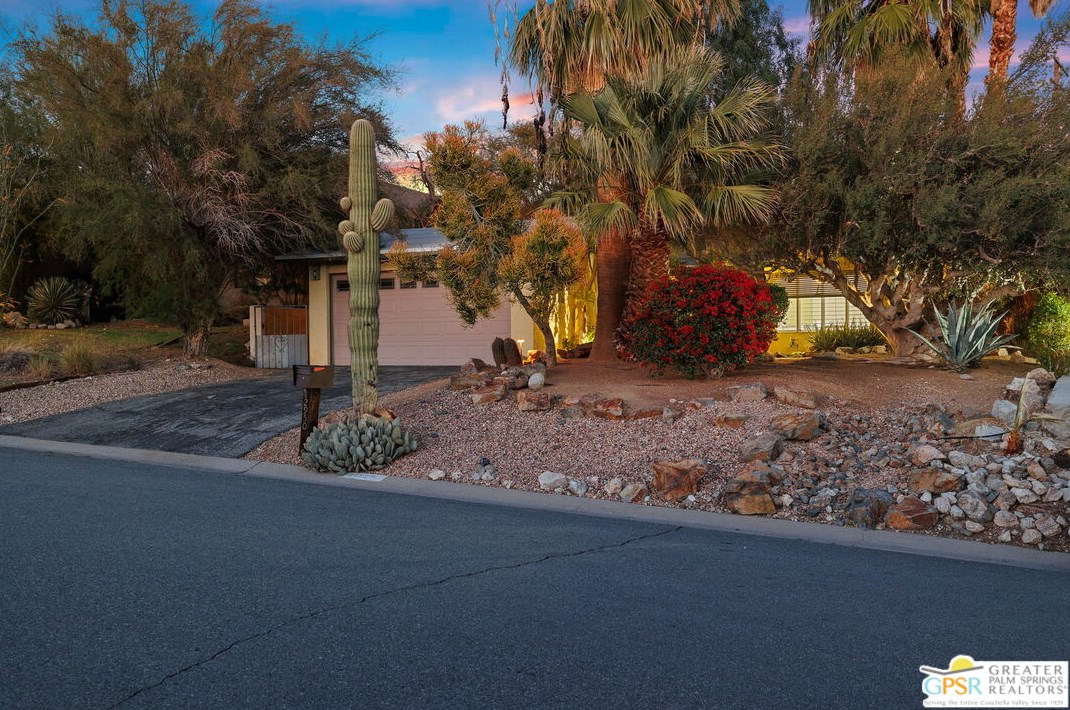 12950 Deodar Ave, Desert Hot Springs CA  92240-6653 exterior