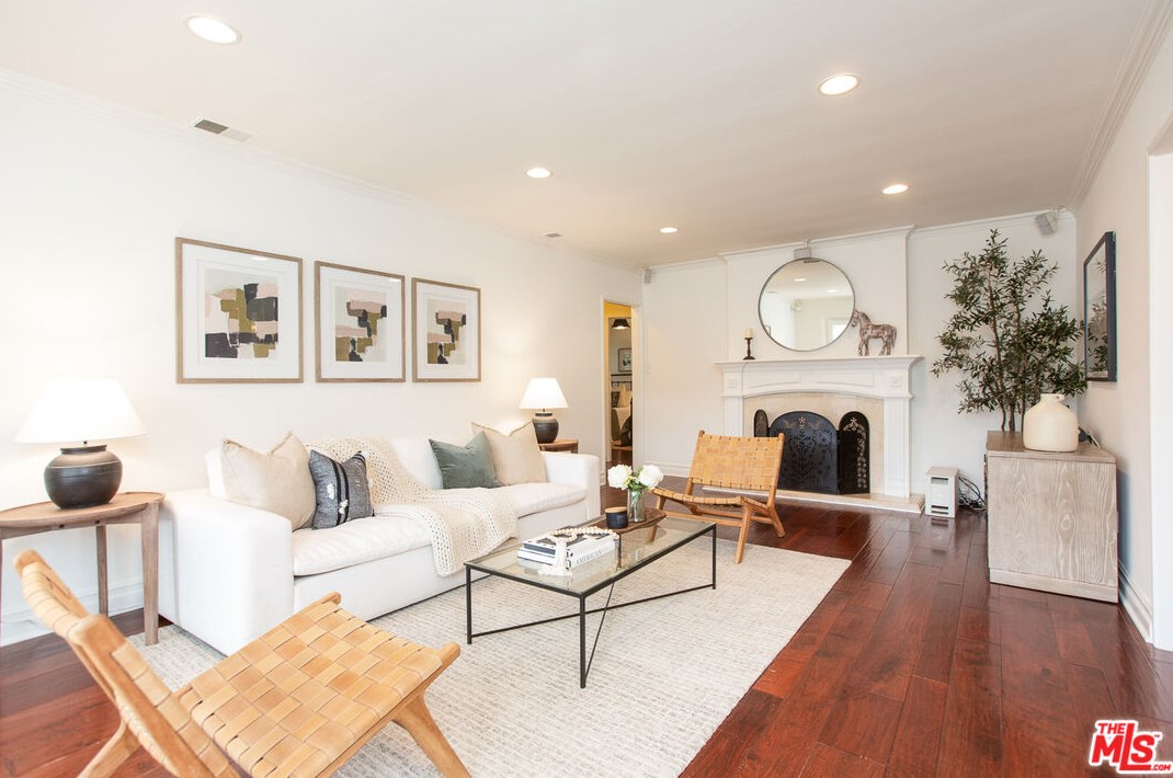 2419 Hollister Terrace, Glendale, CA 91206