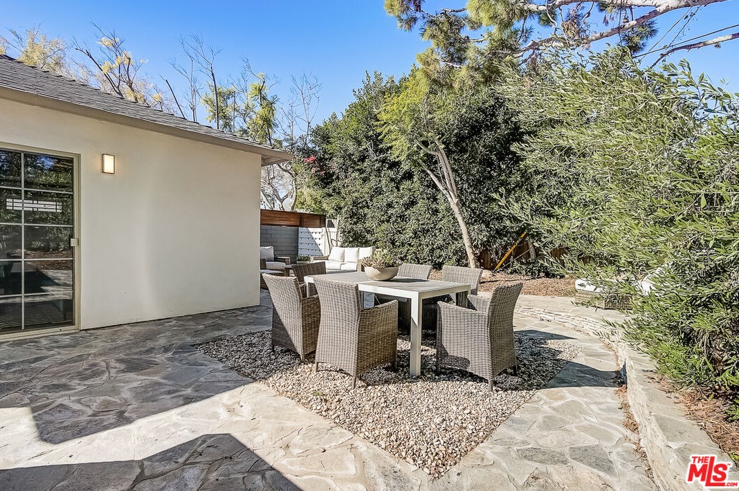 12627 Rose Ave, Los Angeles CA  90066-1519 exterior