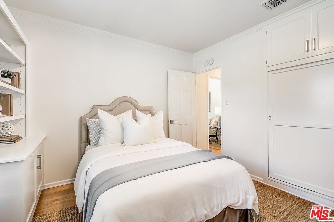 12627 Rose Ave, Los Angeles CA  90066-1519 exterior