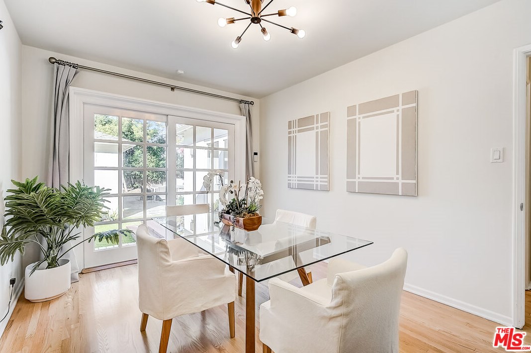 12627 Rose Ave, Los Angeles CA  90066-1519 exterior