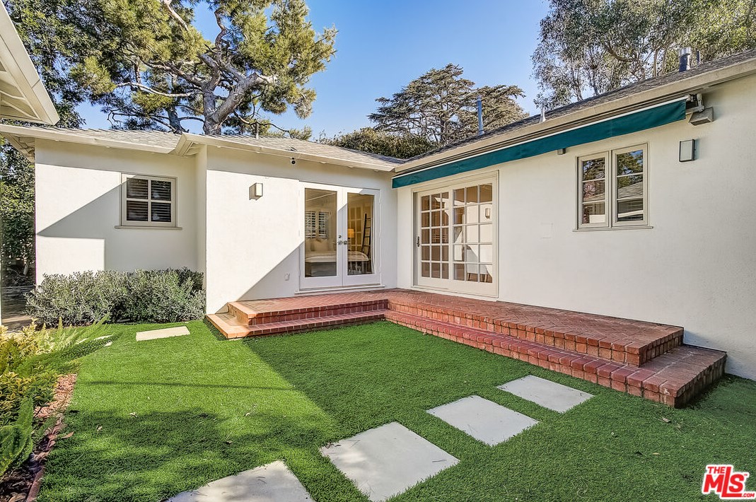 12627 Rose Ave, Los Angeles CA  90066-1519 exterior