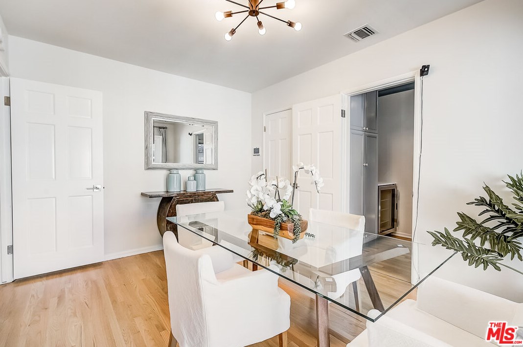 12627 Rose Ave, Los Angeles CA  90066-1519 exterior