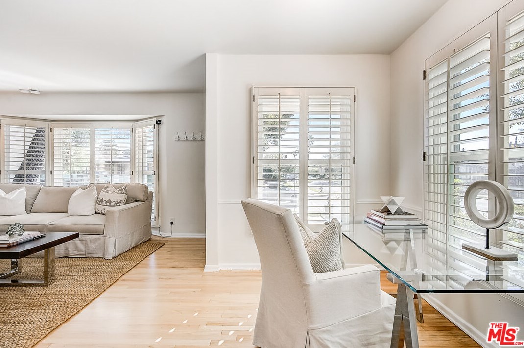 12627 Rose Ave, Los Angeles CA  90066-1519 exterior