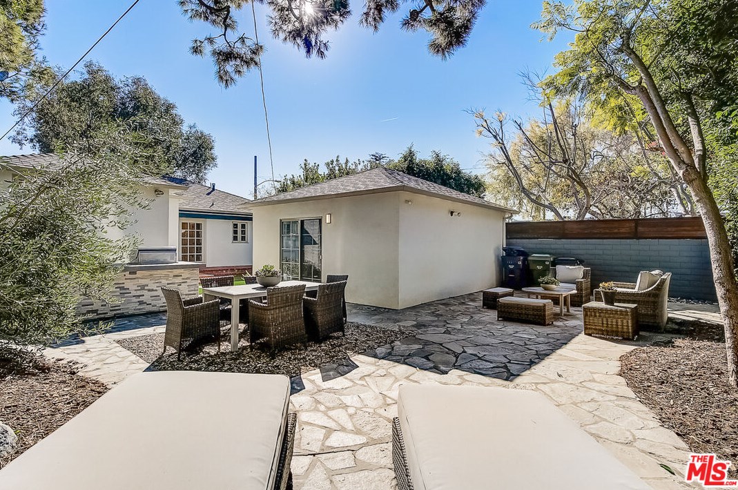 12627 Rose Ave, Los Angeles CA  90066-1519 exterior