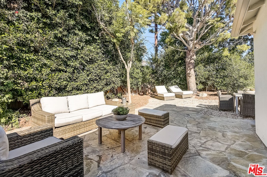 12627 Rose Ave, Los Angeles CA  90066-1519 exterior