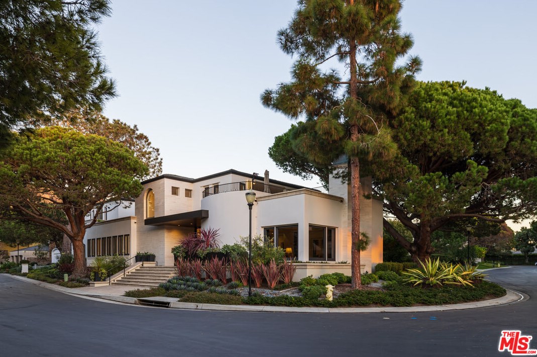 34 Smithcliffs Rd, Laguna Beach, CA 92651-1325