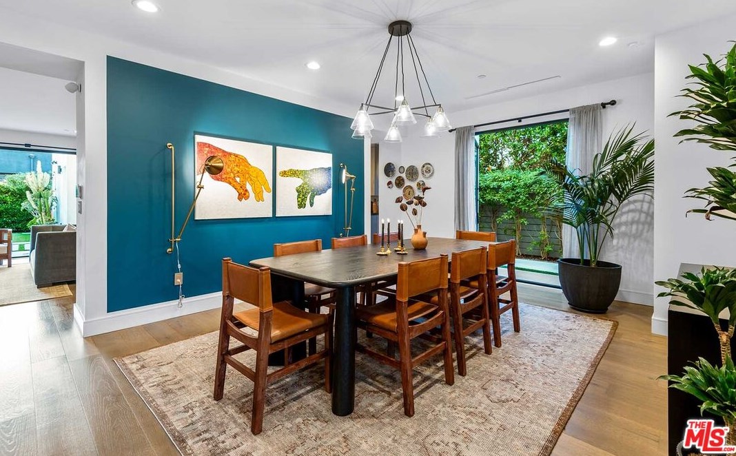 2013 Walgrove Ave, Los Angeles CA  90066-3033 exterior