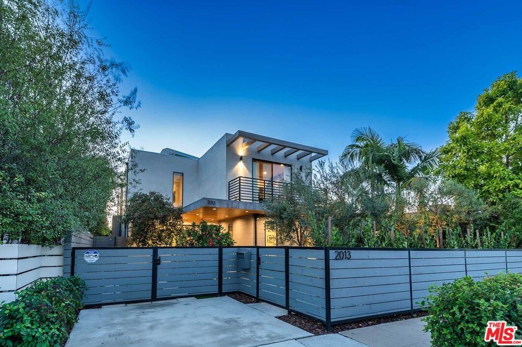 2013 Walgrove Ave, Los Angeles CA  90066-3033 exterior
