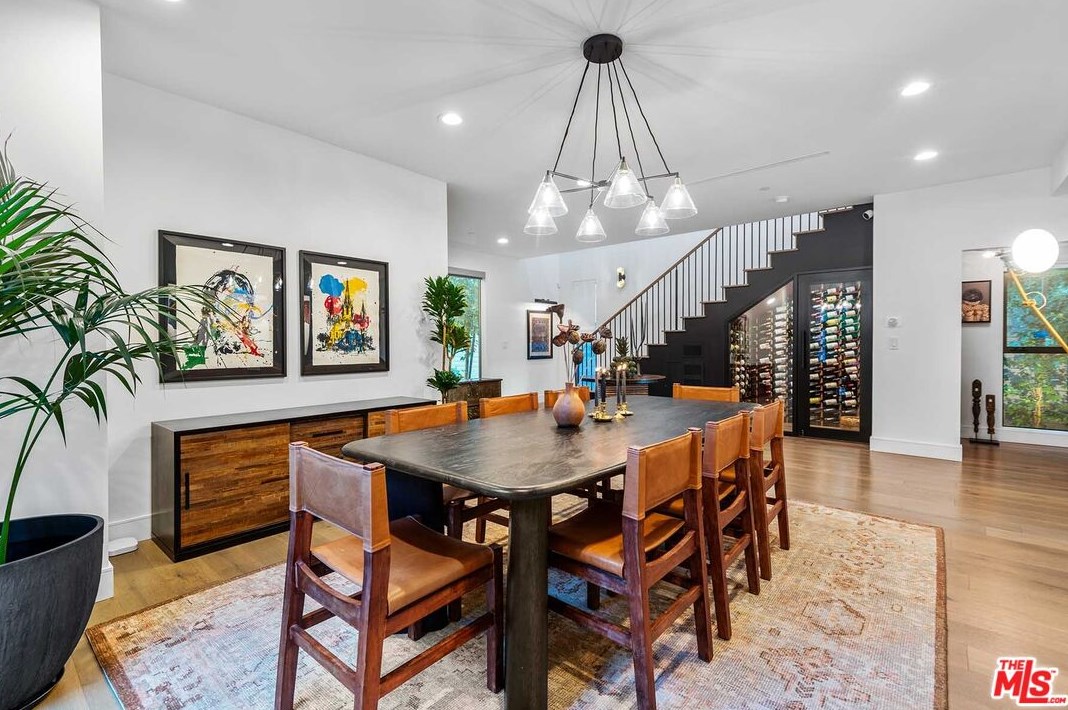 2013 Walgrove Ave, Los Angeles CA  90066-3033 exterior