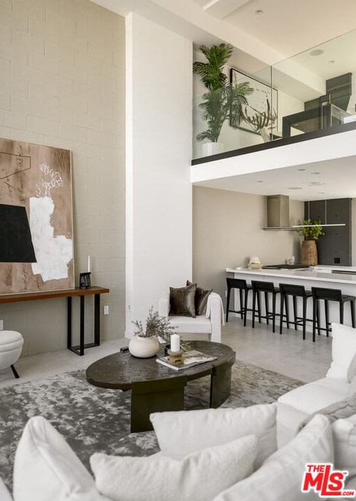 3855 Centinela Ave, Los Angeles, CA 90066-4433