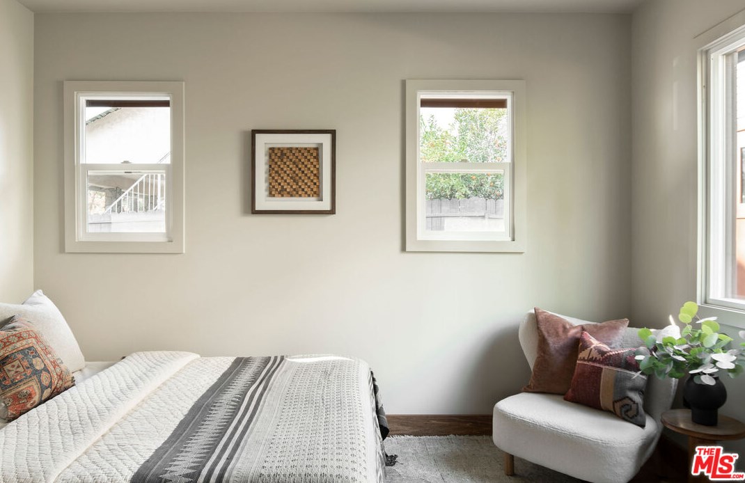 125 Claremont St, Pasadena CA  91103-2637 exterior