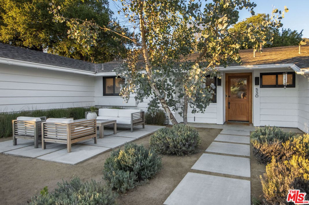 530 Pleasant Ave, Ojai, CA 93023-1922