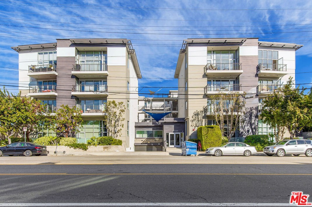 12837 Moorpark St #310, North Hollywood, CA 91604