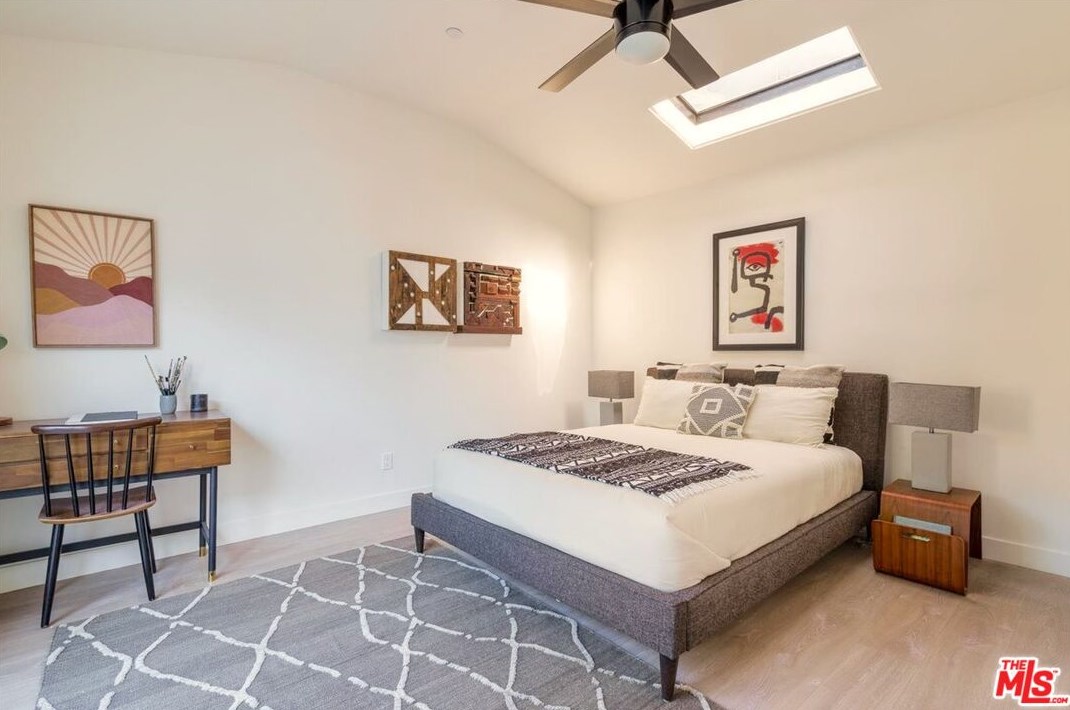 2810 Holt Ave, Los Angeles CA  90034-2511 exterior
