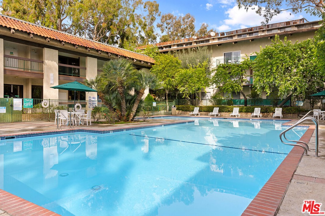 5460 White Oak Ave #d201, Van Nuys, CA 91316