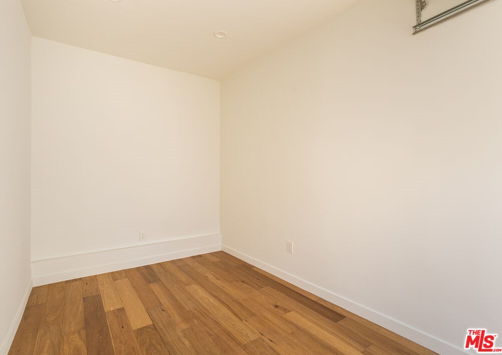 445 Sierra Bonita Ave, Los Angeles CA  90036-2427 exterior