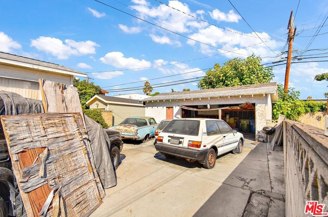 2652 Palm Grove Ave, Los Angeles CA  90016-1632 exterior