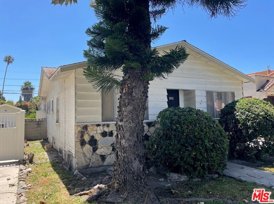 2652 Palm Grove Ave, Los Angeles CA  90016-1632 exterior