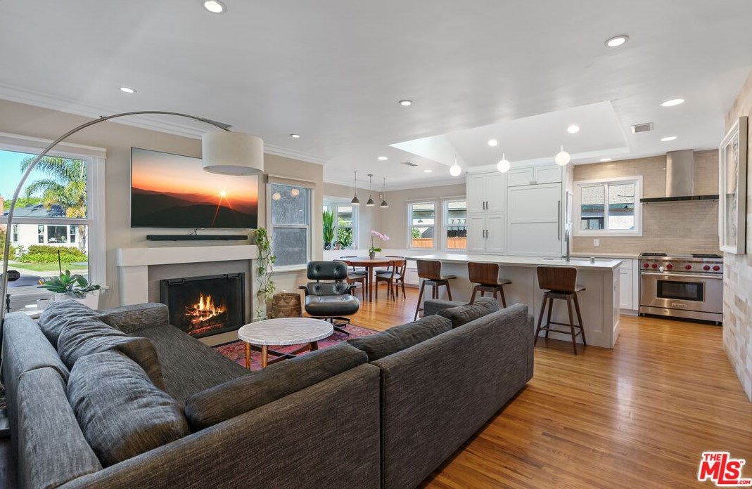 9408 Kramerwood Pl, Los Angeles, CA 90034-2349