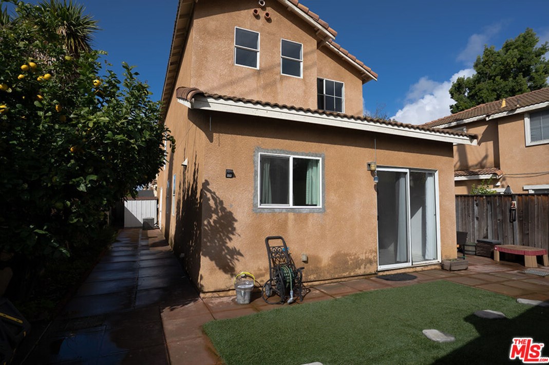 1132 La Brea Ter, Union City, CA 94587-2175