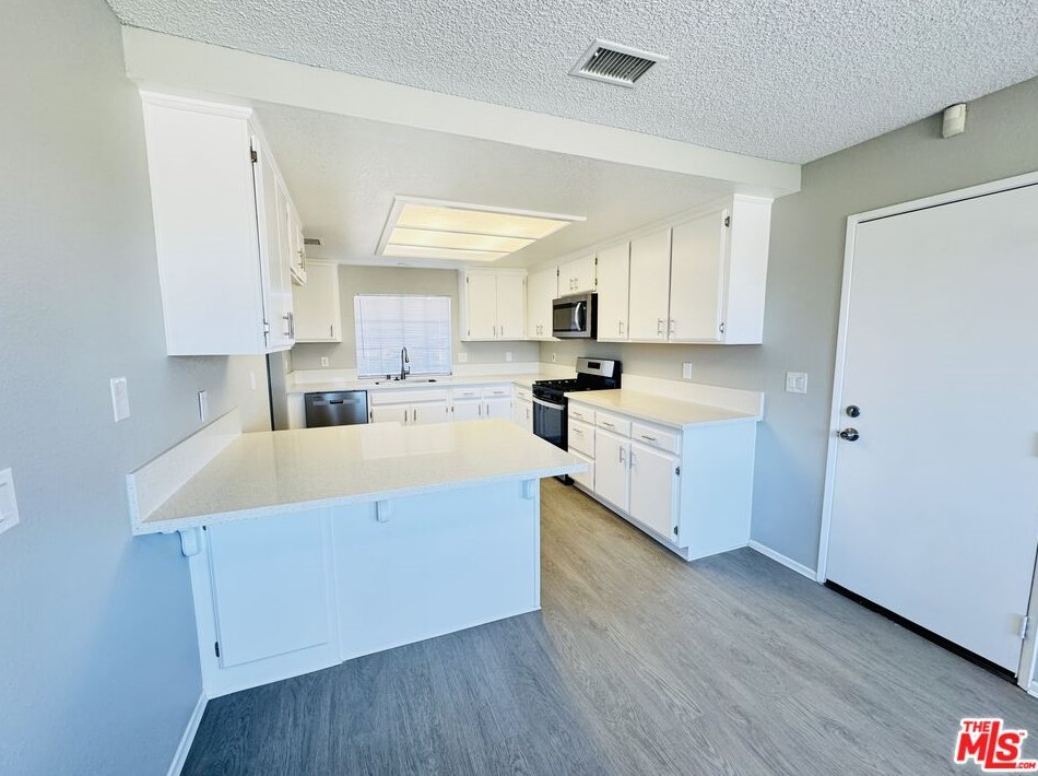 40576 E 173rd St, Lancaster, CA 93535